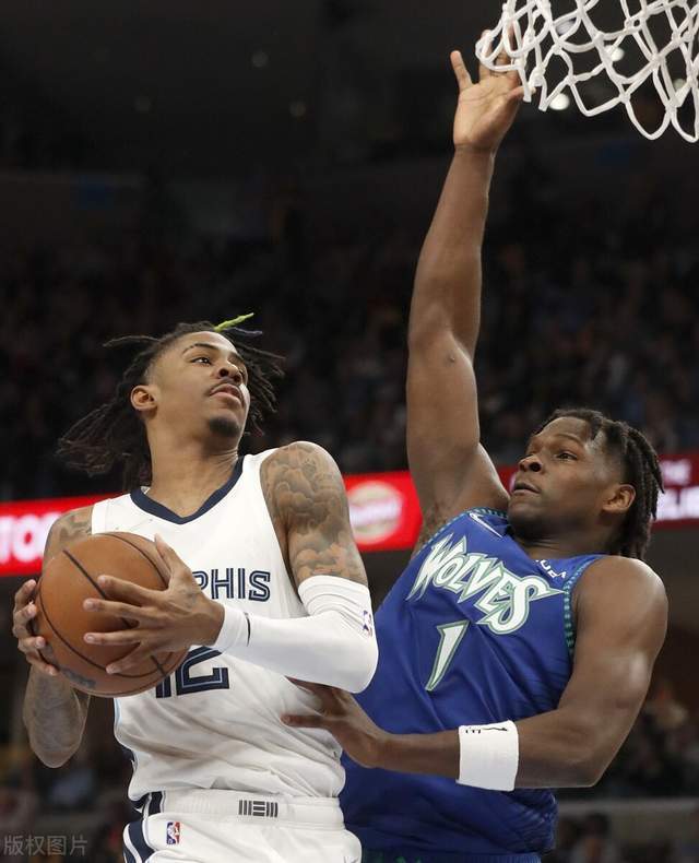 孟菲斯灰熊调整名单备战葡超今晨萨克拉门托国王队长鼓劲，这操作让人直呼：浓眉哥在C9比赛中惊艳表现的简单介绍